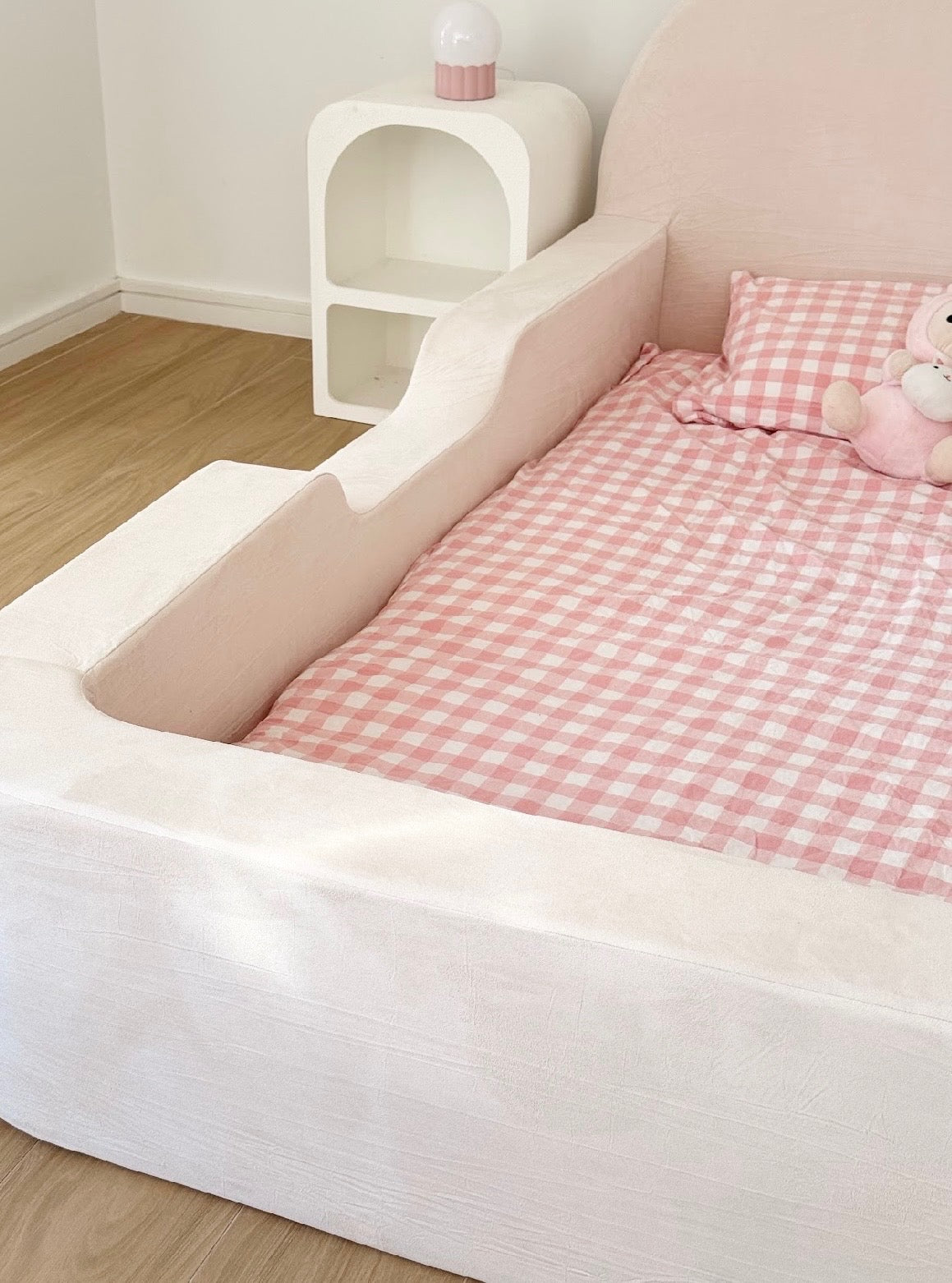 Meraki Floor Bed